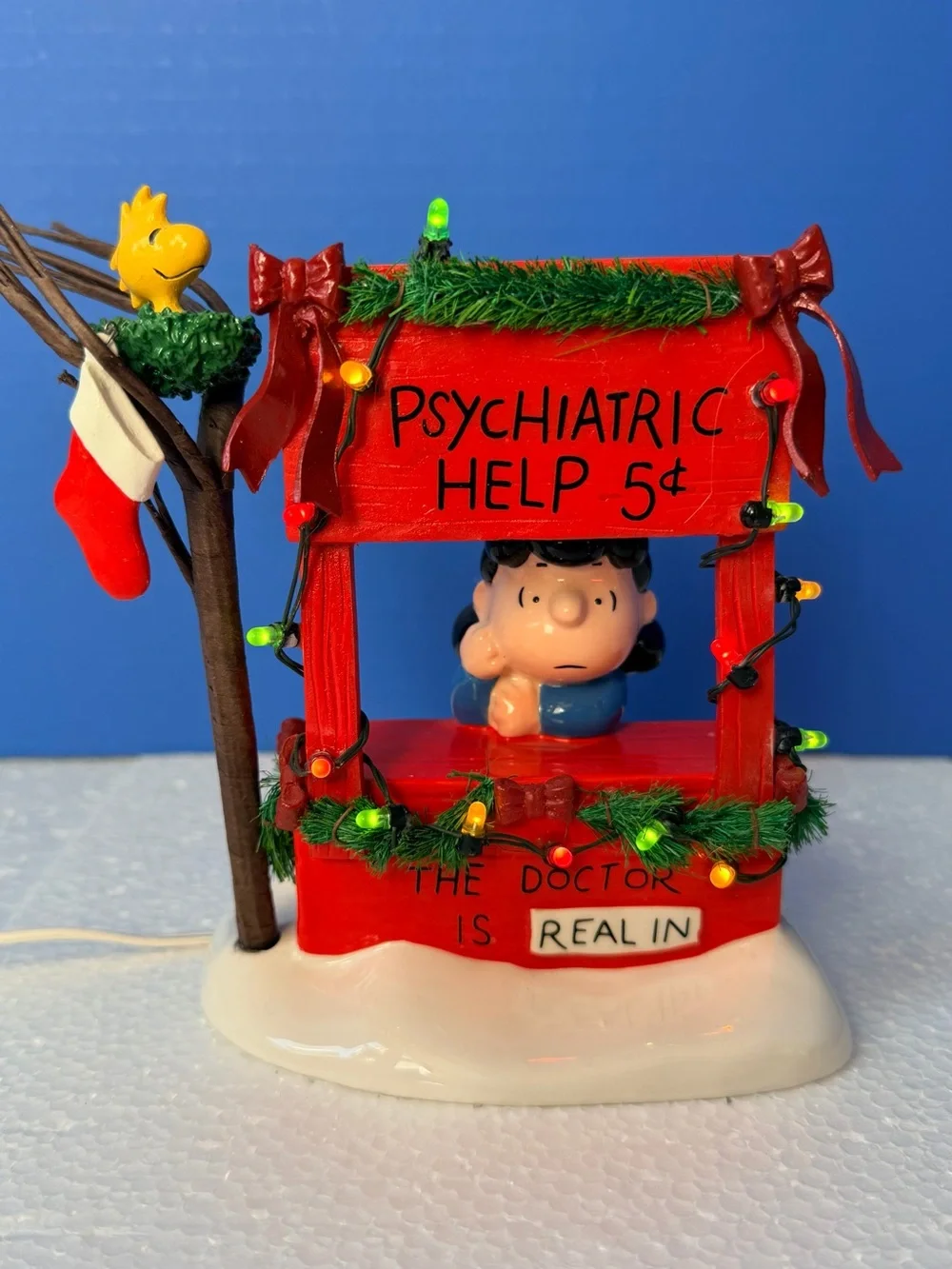 Department 56 Peanuts “Lucy is in” Lighted Booth with Charlie Brown
